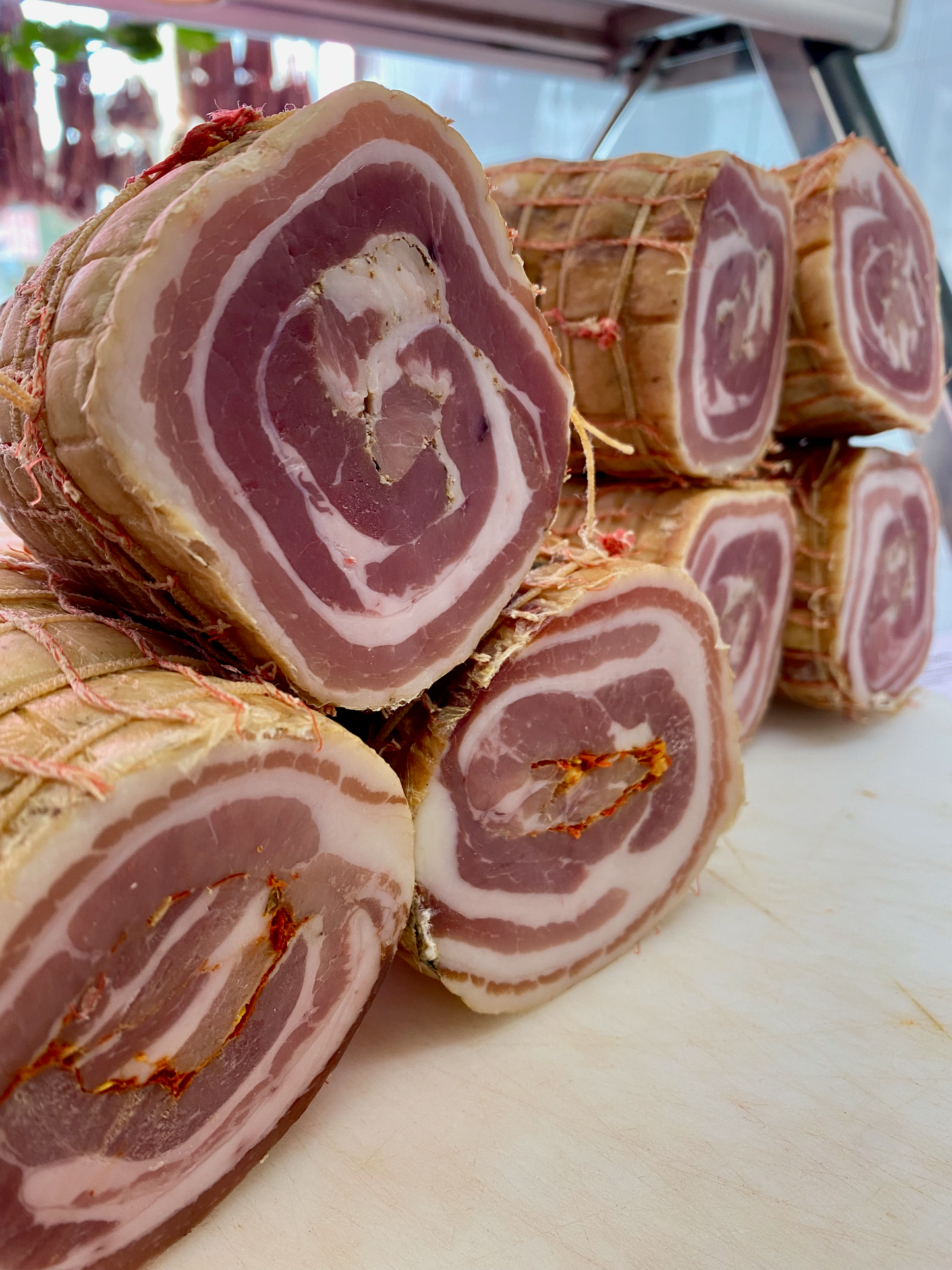 Pancetta arrotolata lucana